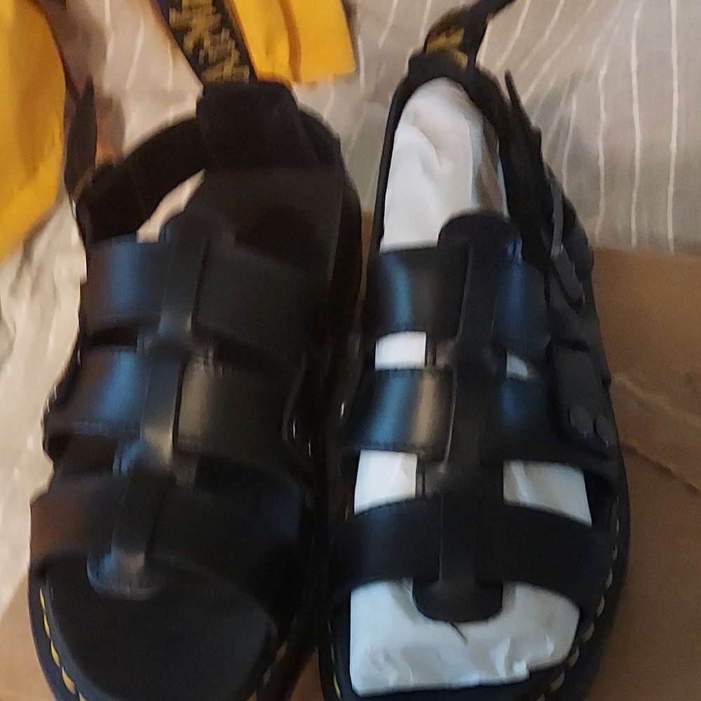 Ladies Dr Martens ladies sandals